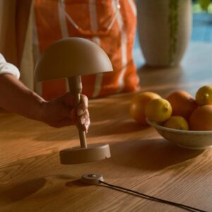 Ellen To-Go batterilampe / bordlampe, brun