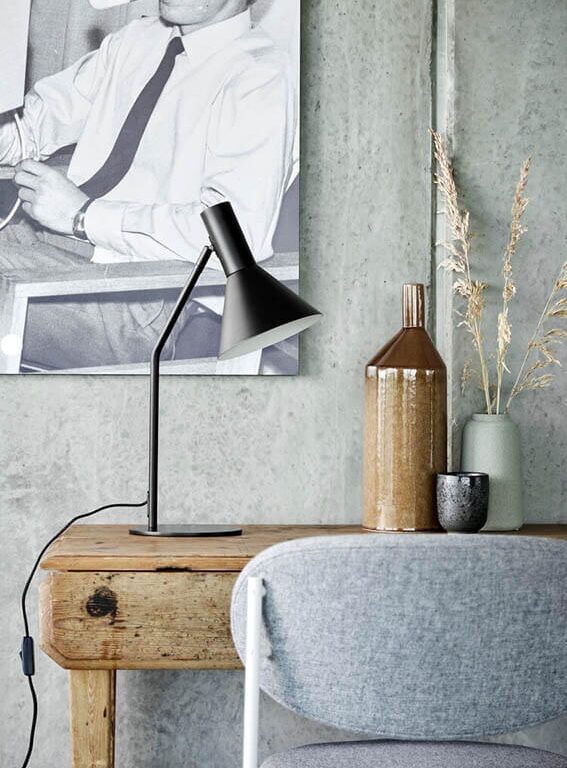 LYSS bordlampe, mat sort