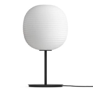 NEW WORKS Lantern Bordlampe med Sort Fod & Matteret Hvid Opal Glas Mellem