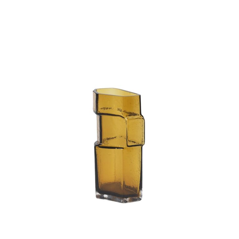 x Utzon Can Lis Muro Vase H23 Recycled Amber